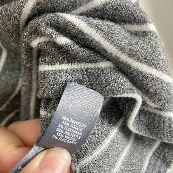 Aerie Gray and White Striped Turtleneck - Picture 5 of 8